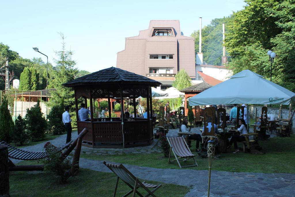 Hotel Fantanita Haiducului Bradu  Exteriör bild