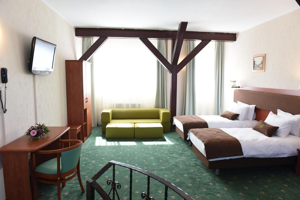 Hotel Fantanita Haiducului Bradu  Exteriör bild